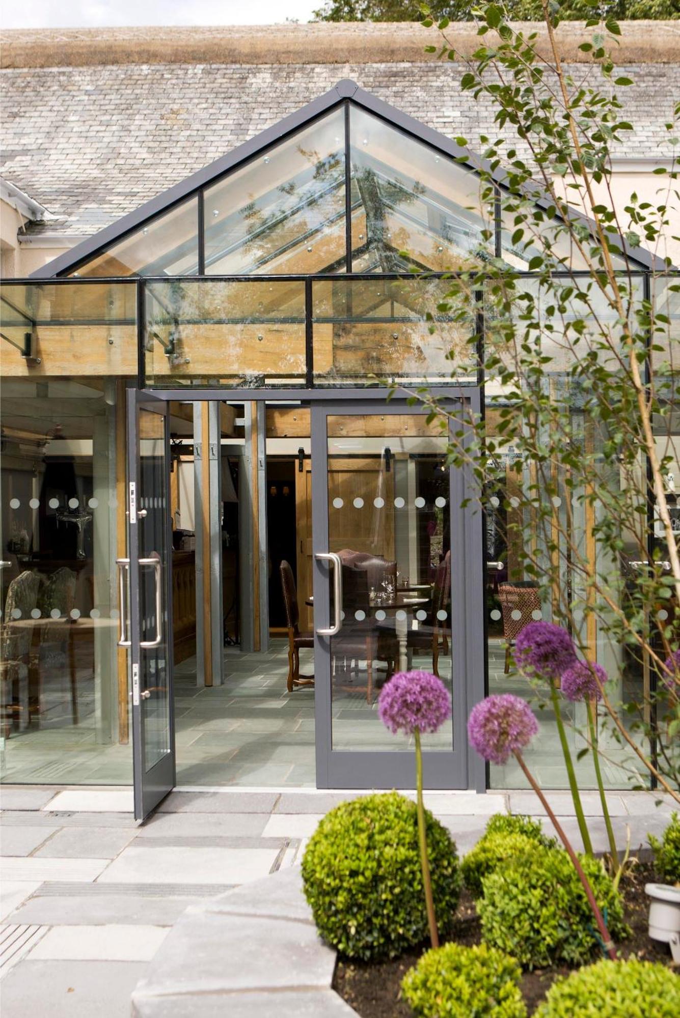 The Three Crowns Hotel Chagford Buitenkant foto The entrance to the new extension